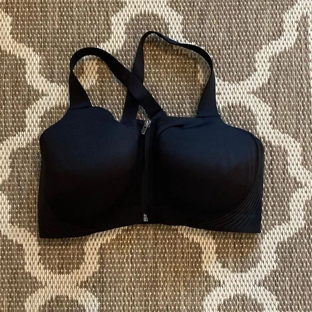 Victoria’s Secret sports bra, size 34DDD